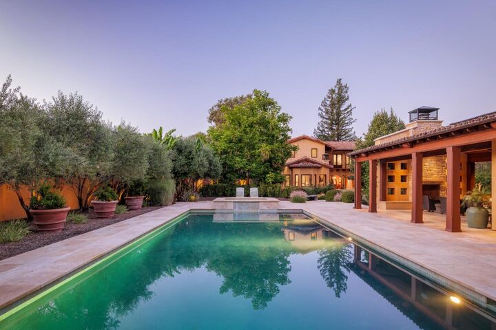 Property Photo: 995 Matadero Avenue CA 94306