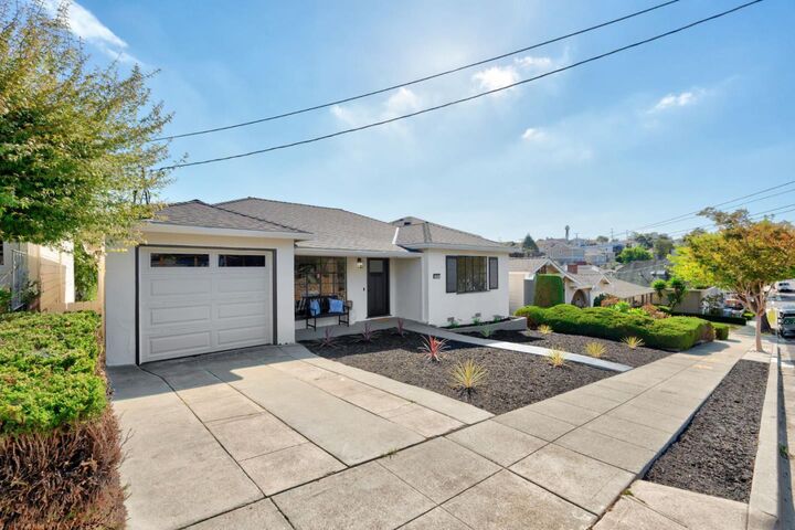 Property Photo:  516 Maple Avenue  CA 94066 
