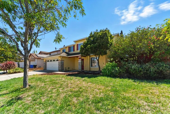 Property Photo:  800 Gonzales Circle  CA 93926 
