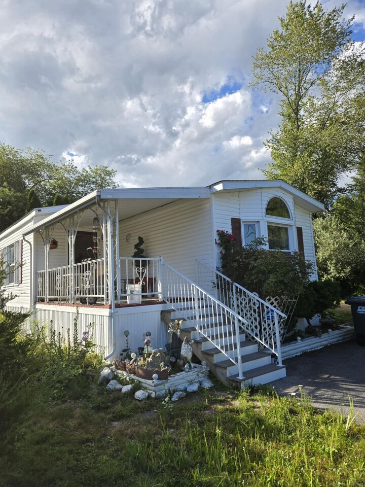 Property Photo: 1 Circle Drive CT 06378