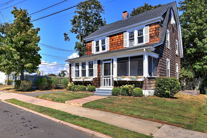 Property Photo: 7 Roberts Street CT 06516