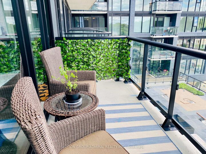 Property Photo:  7 Smith Crescent 404  ON M8Z 0G3 