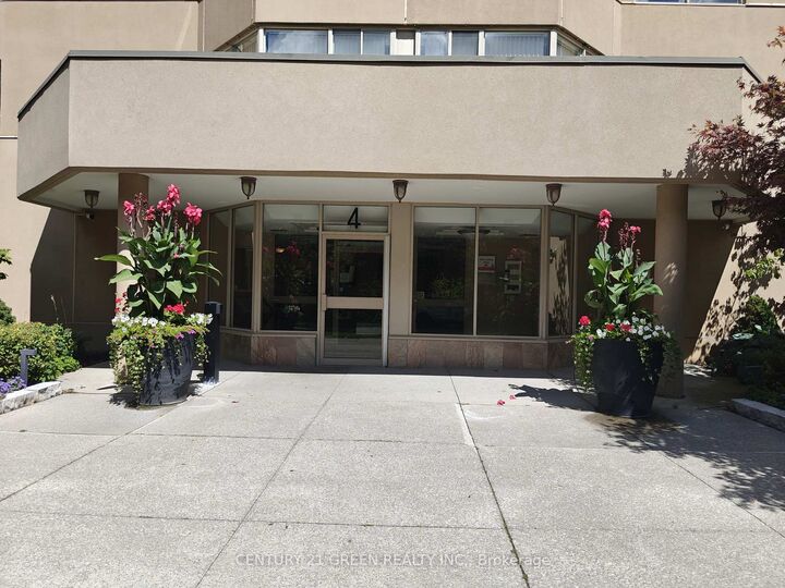 Property Photo: 4 Park Vista N/A 1206 ON M4B 3M8