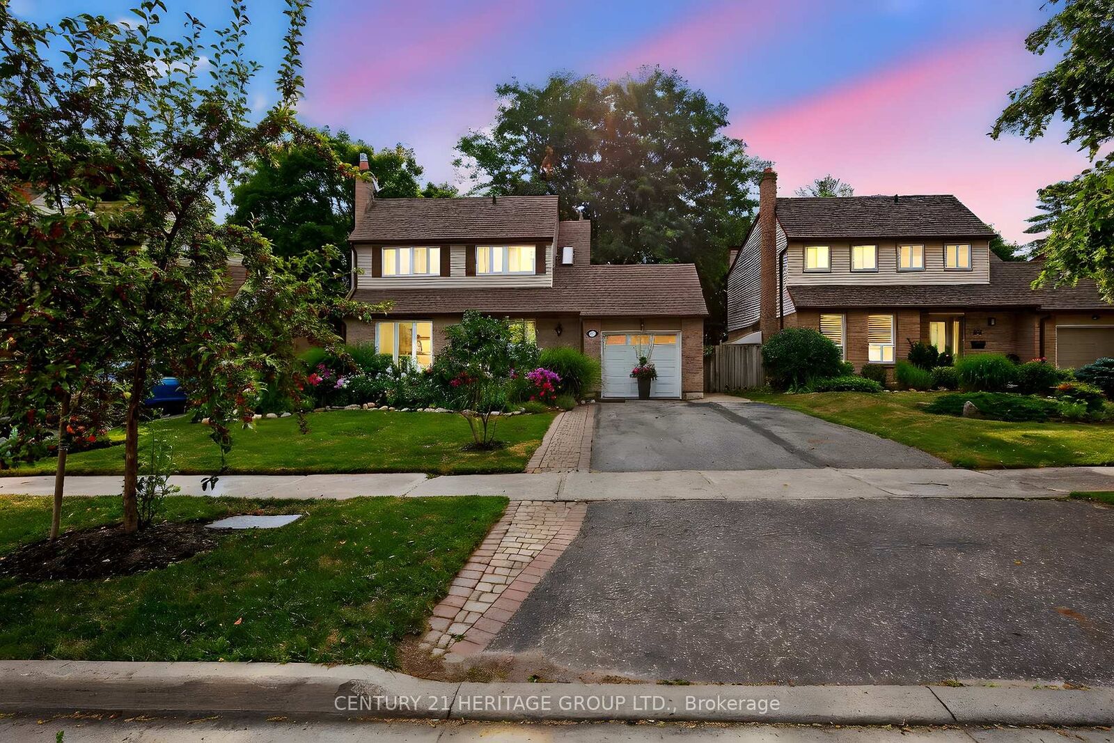 Property Photo:  57 Stoddart Drive  ON L4G 2G4 