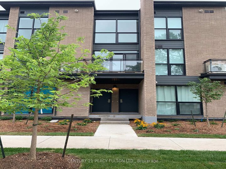 Photo de la propriété:  9B Falaise Road  ON M1E 3B6 