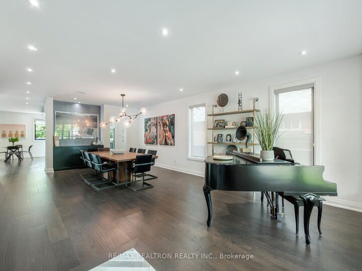 Property Photo: 41 Invermay Avenue ON M3H 1Z1