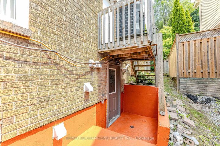 Photo de la propriété: 41 Broadbridge Drive ON M1C 3K5