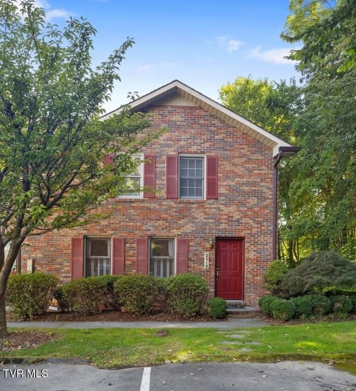 Property Photo: 2016 Williamsburg Square 2016 TN 37604
