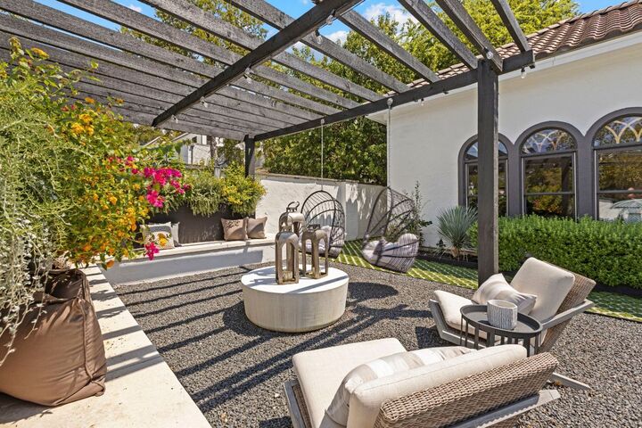 Property Photo: 2621 Exposition Boulevard TX 78703