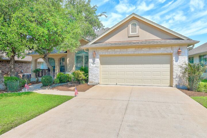 Property Photo: 917 Heritage Oaks Bend TX 78633