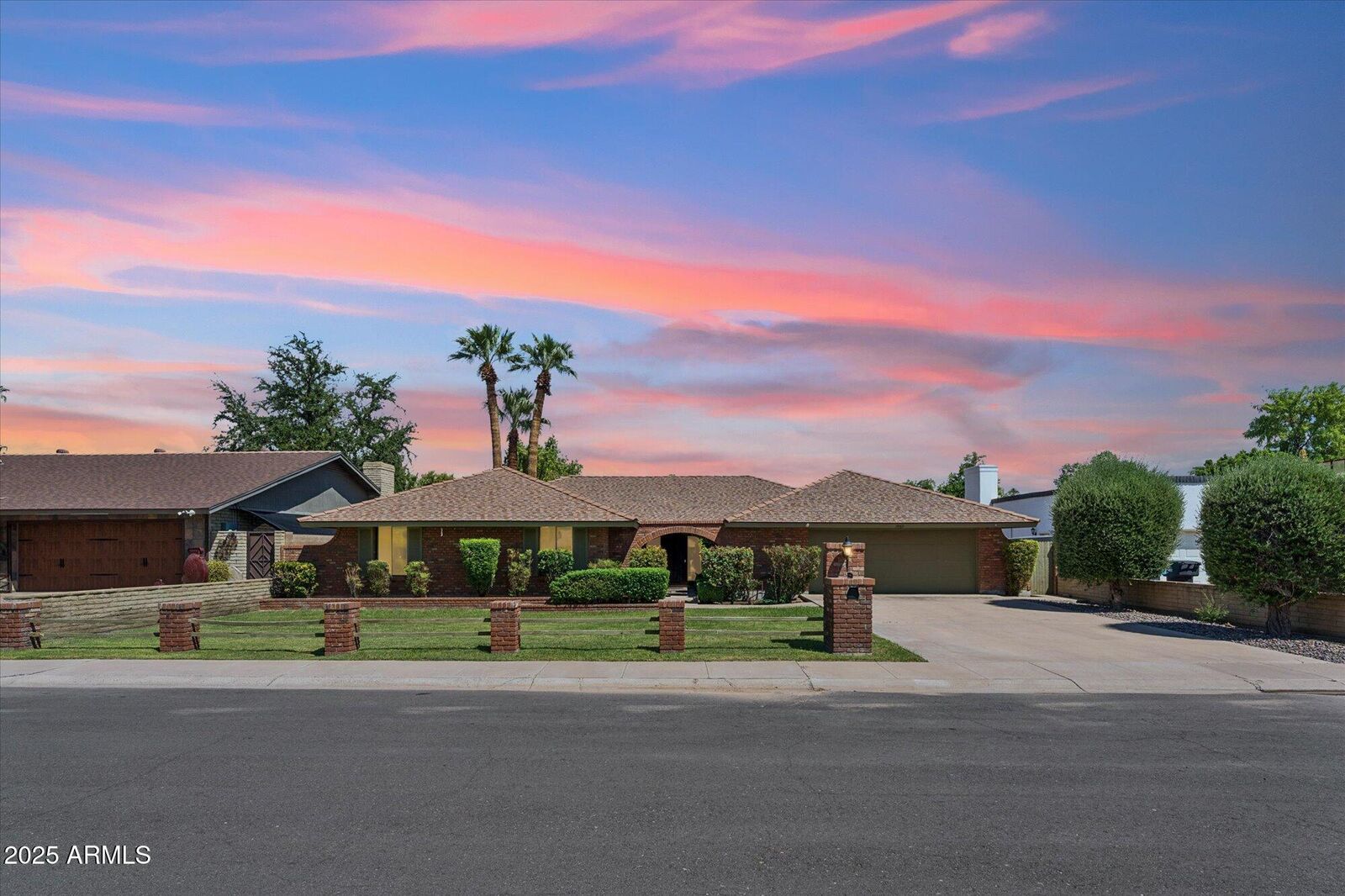 Property Photo: 7737 N 6th Street AZ 85020