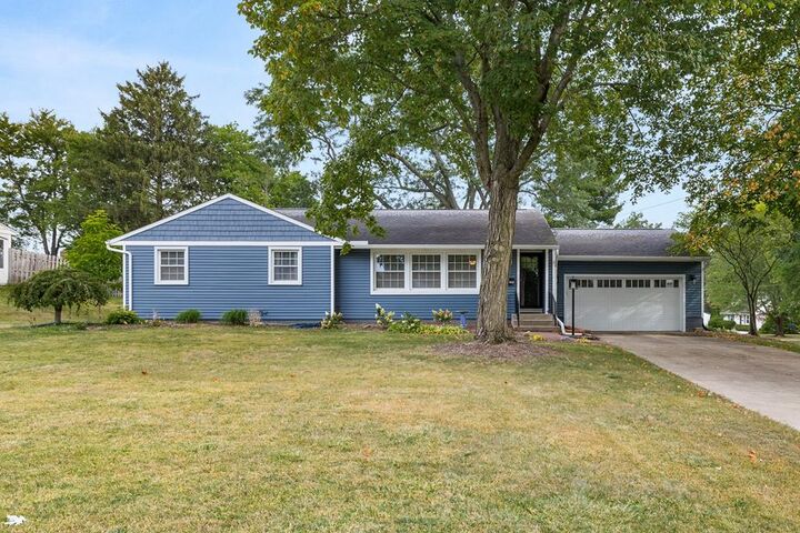 862 Hoover  Ashland OH 44805 photo