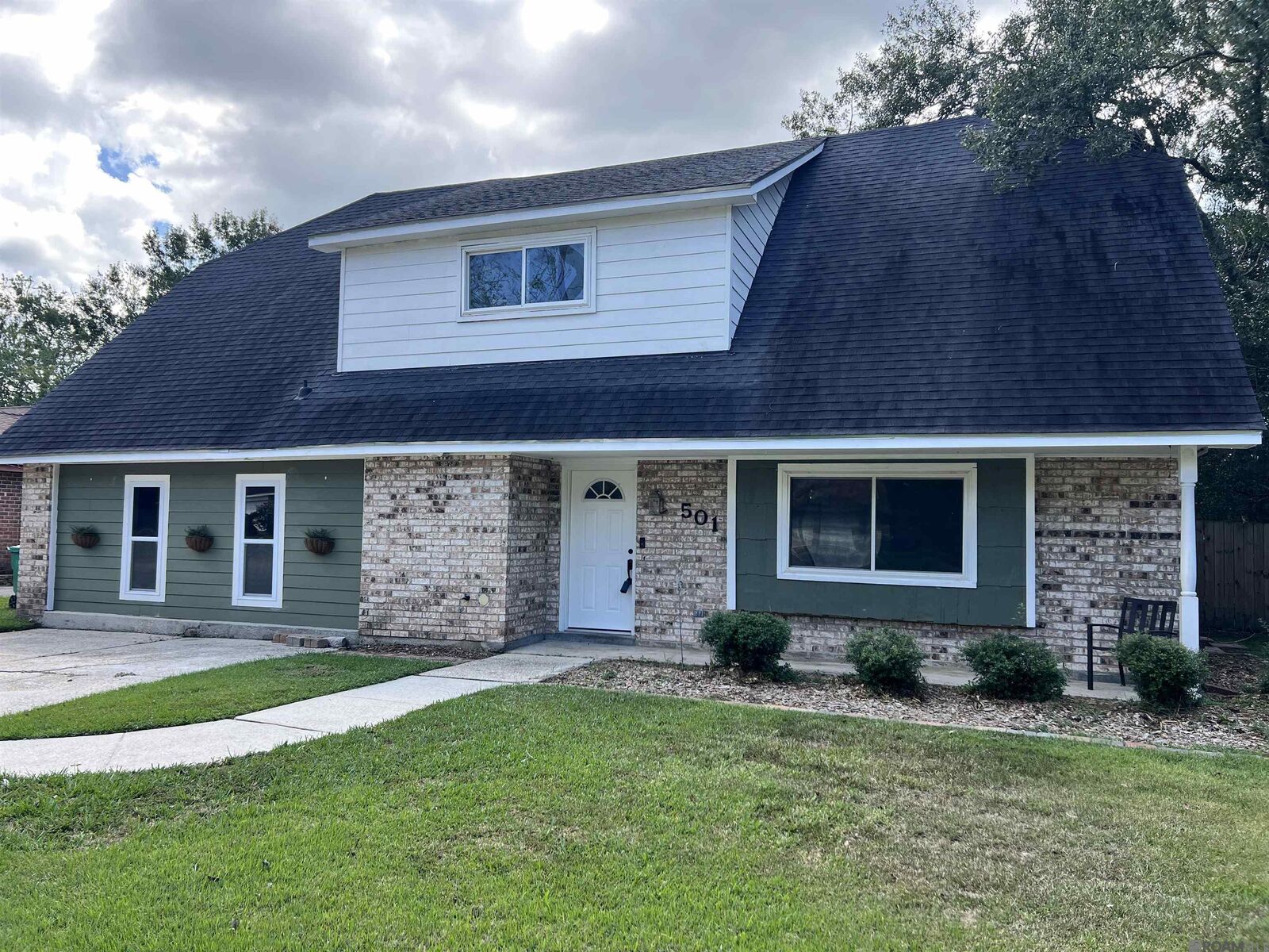 Property Photo:  501 Driftwood Circle  LA 70458