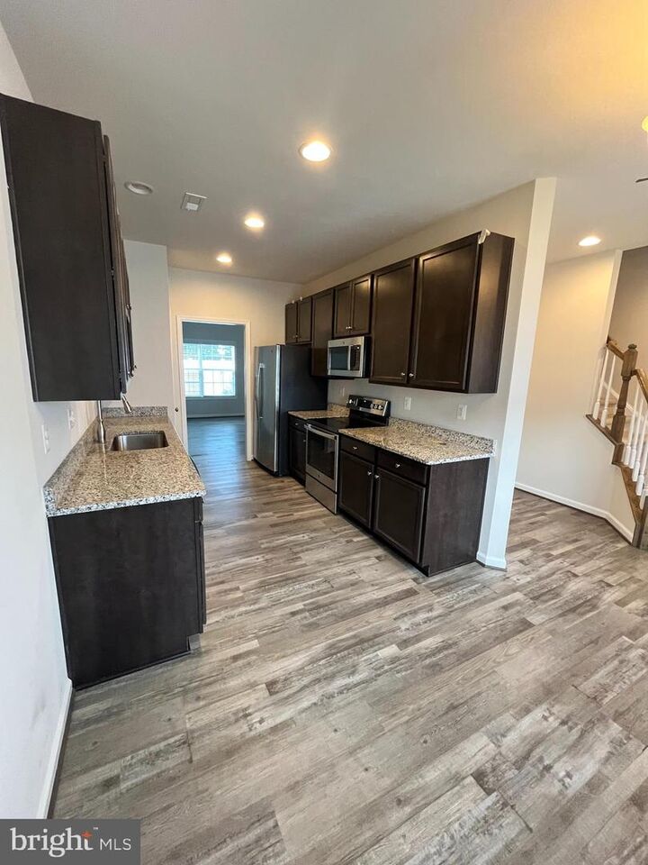 Property Photo: 12110 Bowling Farm Court VA 22407