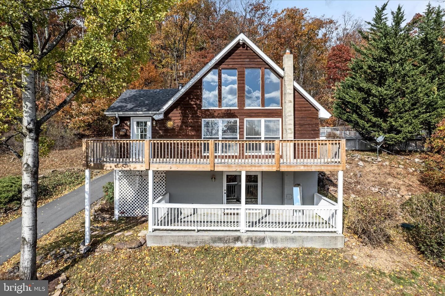 Property Photo:  1133 Tomahawk Trl Trail  VA 22602 