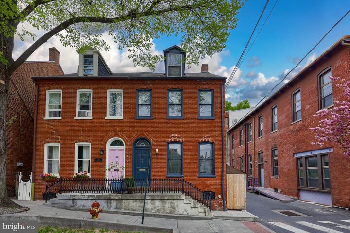 27 N Mulberry Street  Lancaster PA 17603 photo