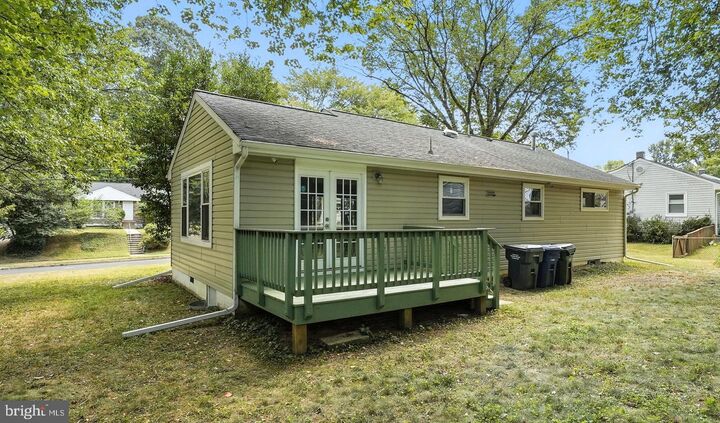 Property Photo: 6600 Berkshire Drive VA 22310