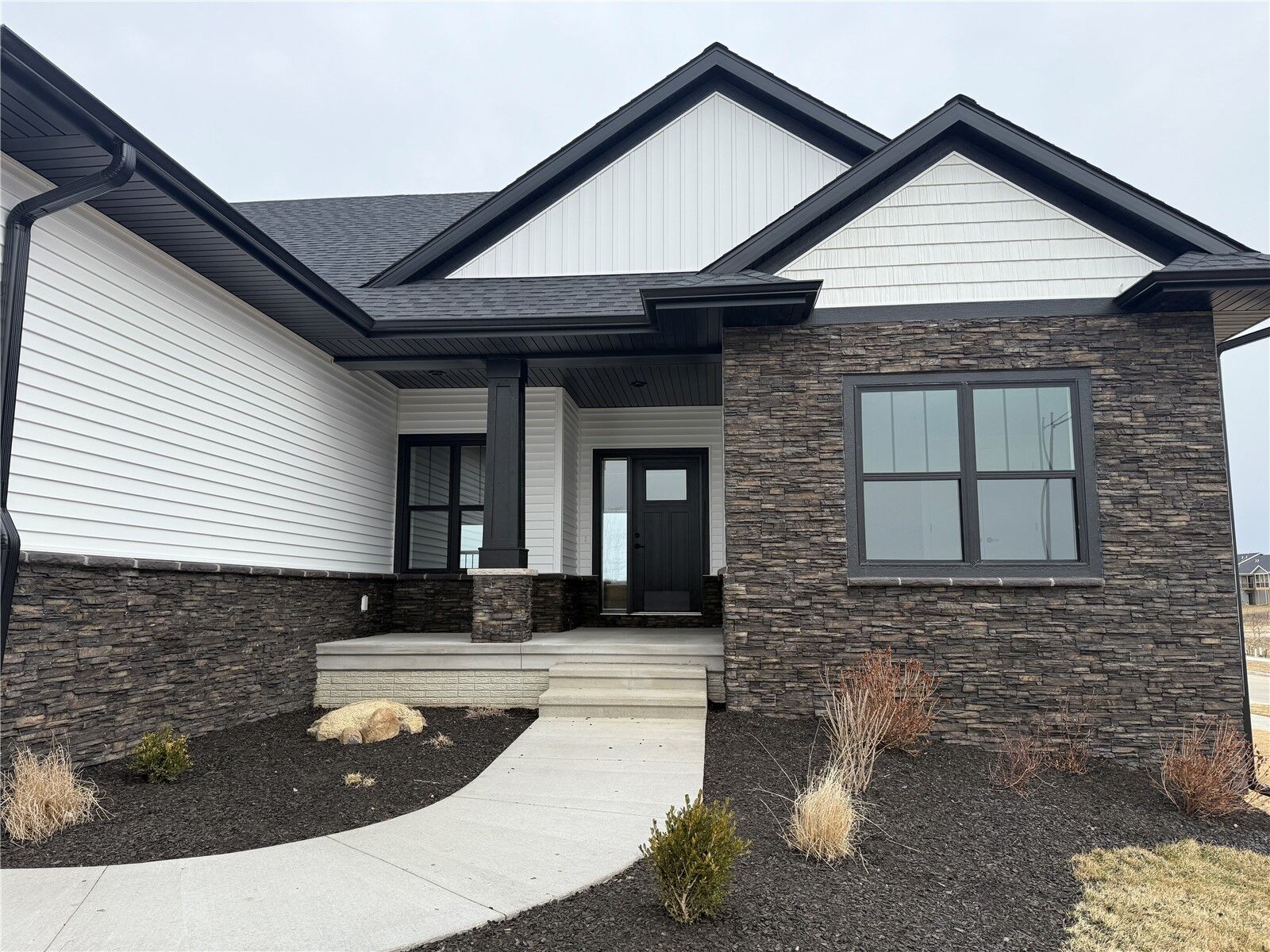 Property Photo: 940 Yorkshire Street IA 52317