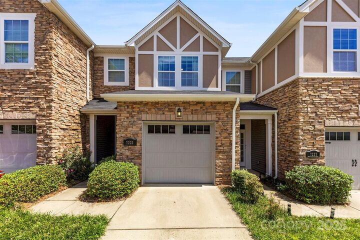 7223 Lochy Lane  Charlotte NC 28278 photo