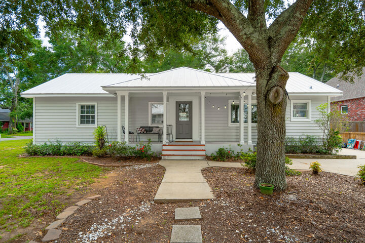 Property Photo: 1367 Pherigo Street SC 29464