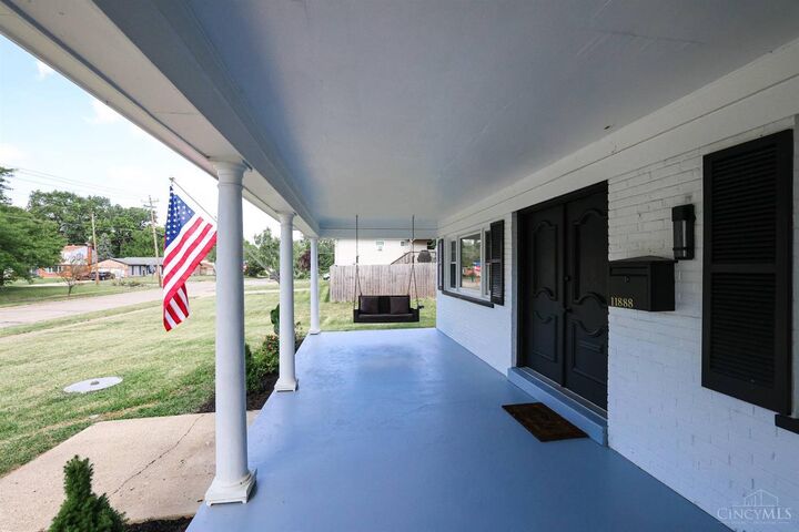 Property Photo: 11888 Elkwood Drive OH 45240