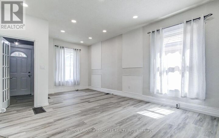 Photo de la propriété:  12 East 25th Street  ON L8V 3A1 