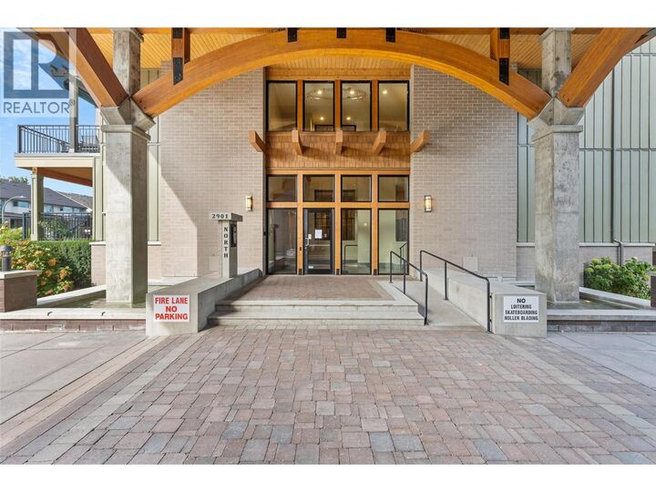 Property Photo: 2901 Abbott Street 402 BC V1Y 1G7