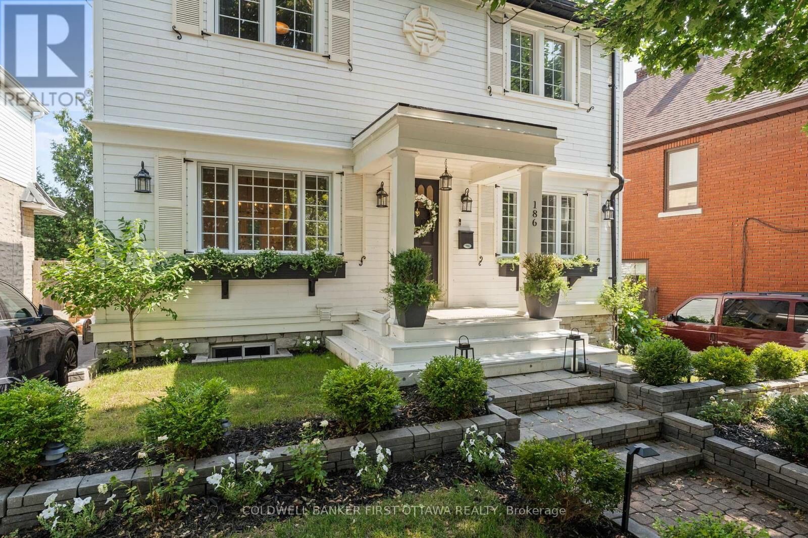 Property Photo:  186 Aylmer Avenue  ON K1S 2Y6 