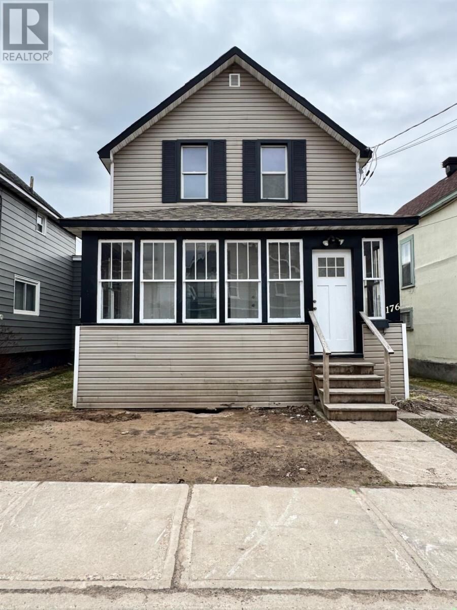 Photo de la propriété: 176 March St ON P6A 2Z7
