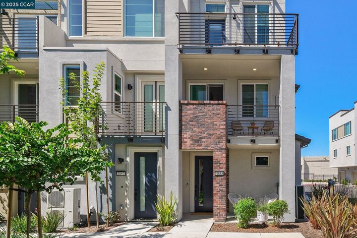 Property Photo:  2853 Cathwood Lane  CA 94501 