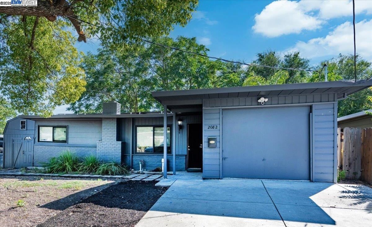 Property Photo:  2082 Overhill Rd  CA 94520 