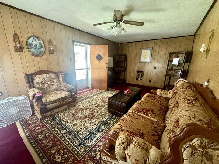 Property Photo: 330 State Highway 1056 KY 41555