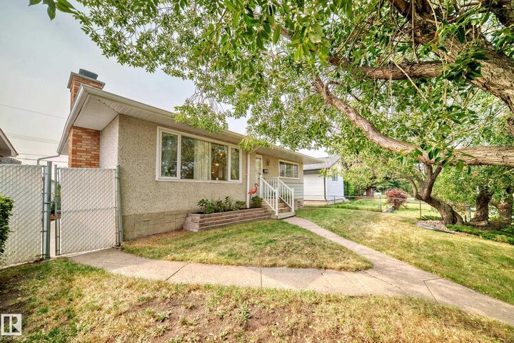 Property Photo: 10511 135B Avenue NW AB T5E 1T7