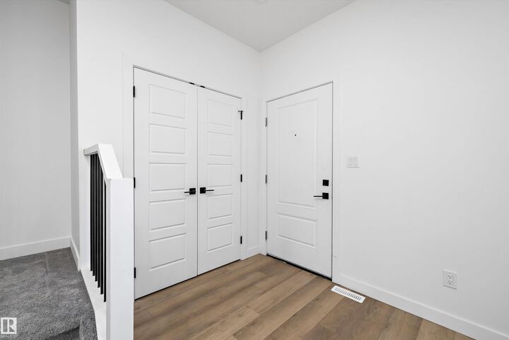 Property Photo: 6079 180 Avenue NW AB T5Y 3X1