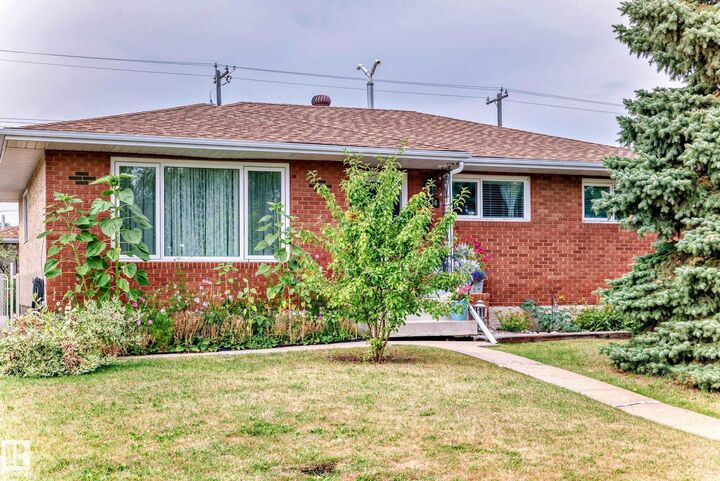 13536 86 Street NW  Edmonton AB T5B 3E8 photo