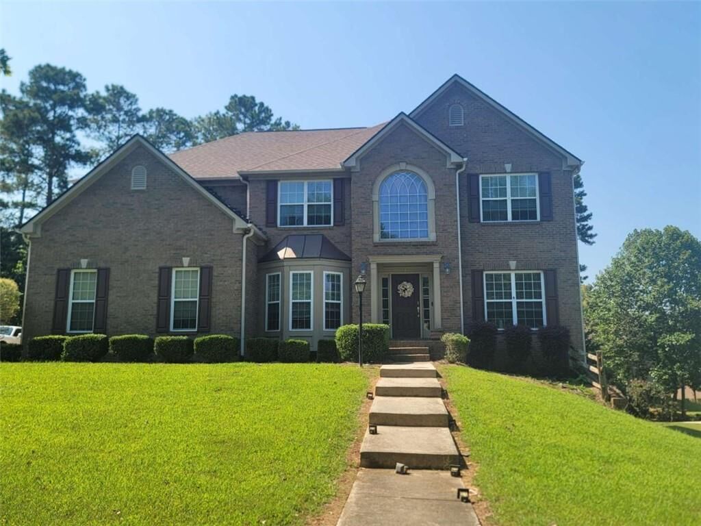 Property Photo: 7580 The Lakes Drive GA 30213