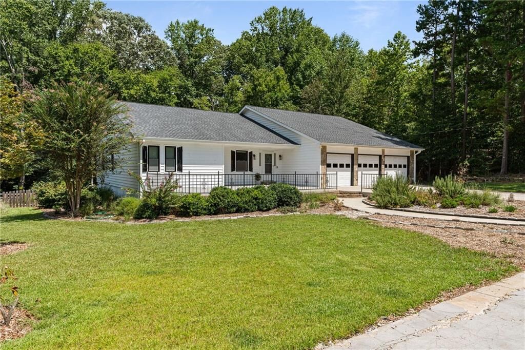 Property Photo:  4050 Vintage Court  GA 30041 