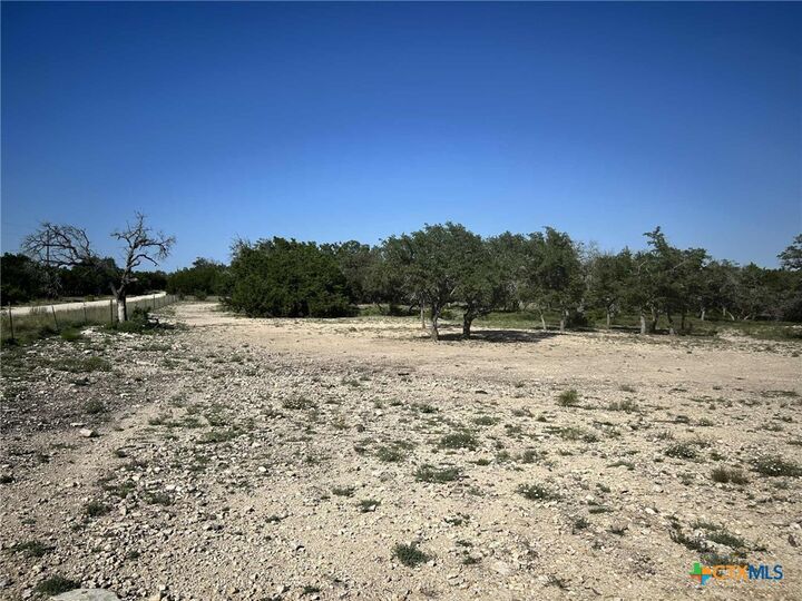 Property Photo:  