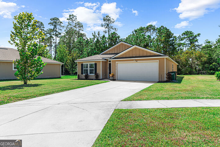 Property Photo: 310 Brooklet Circle GA 31558