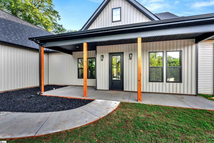 Property Photo: 1356 Old Canaan Road SC 29306-6502