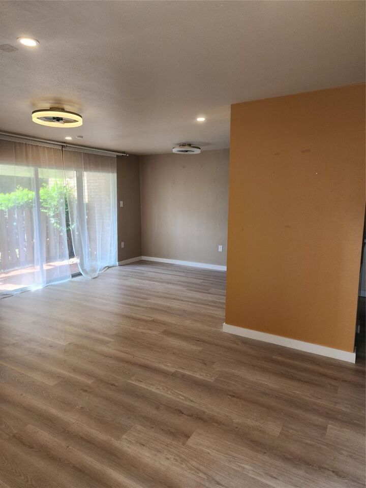 Property Photo:  513 S Post Oak Lane 2101  TX 77056 