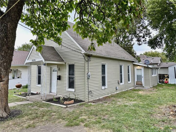 1414 Cedar Street  Trenton MO 64683 photo