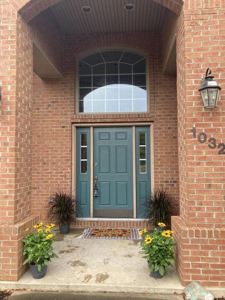Property Photo: 1032 Meadow Ridge Drive KY 40475