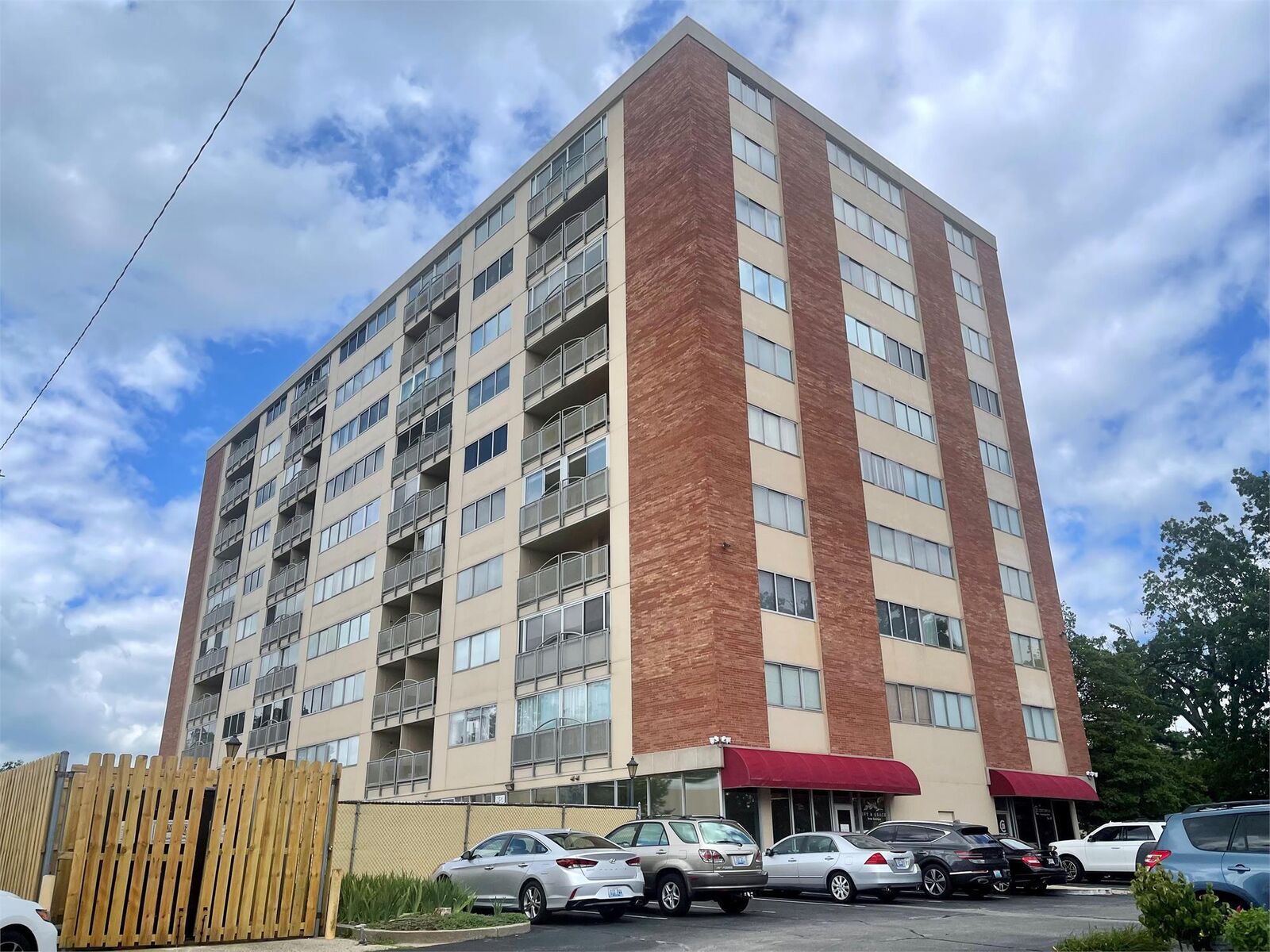 Property Photo:  2121 Nicholasville Road 103-106  KY 40503