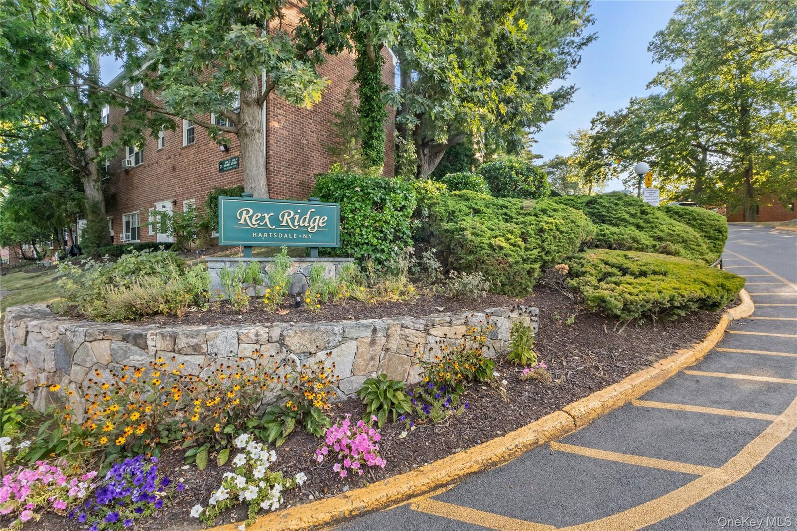 Property Photo:  21 Fieldstone Drive 196  NY 10530 
