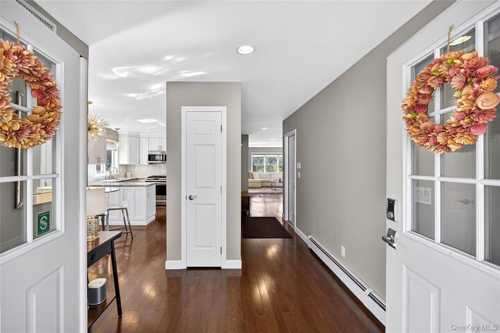 Property Photo:  4 Larissa Lane  NY 10594 