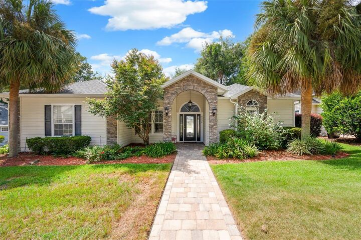 Property Photo: 9225 NW 26th Avenue FL 32606