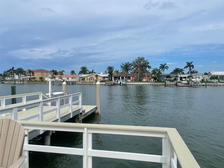 543 Boca Ciega Point Boulevard N 2709  St Petersburg FL 33708 photo