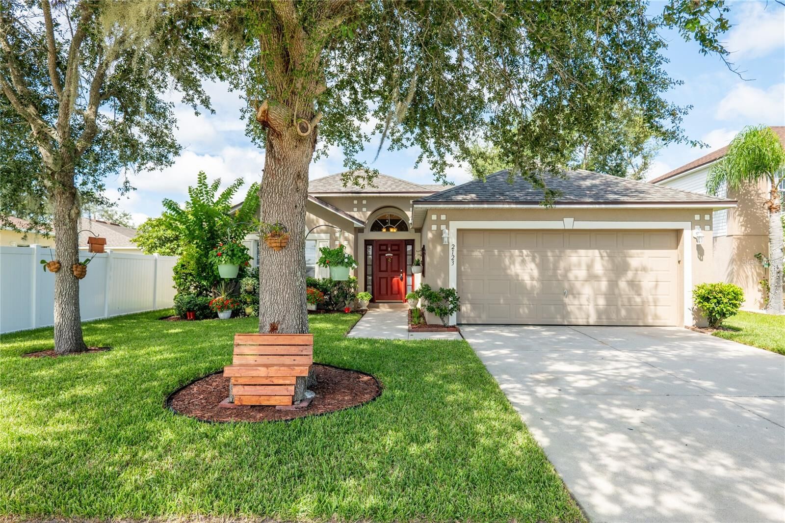 Property Photo: 2123 Anoka Way FL 34748