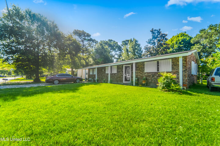 Property Photo: 3302 New York Avenue MS 39581